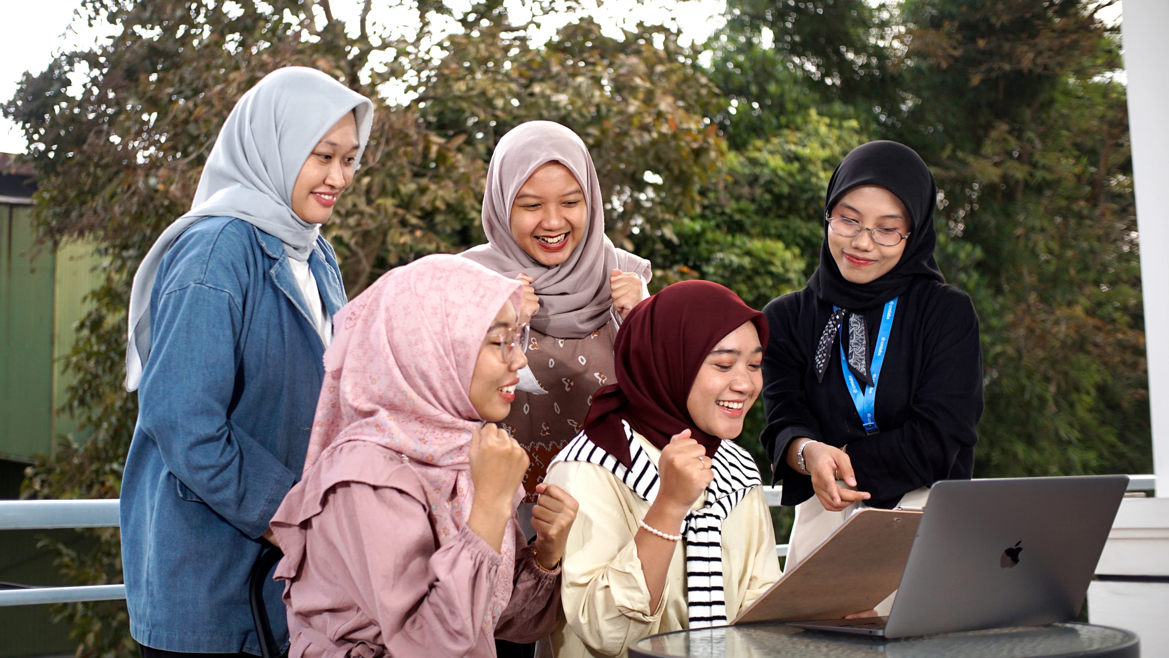cmlabs Team